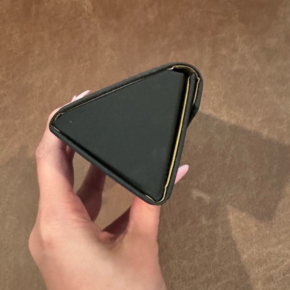 Friends Diff Eyewear Collapsible Glasses Case - image 6